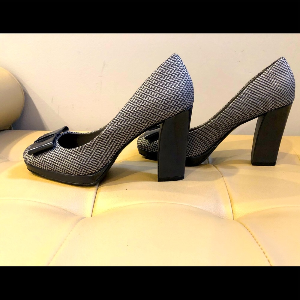 ANN MARINO Grey Heels